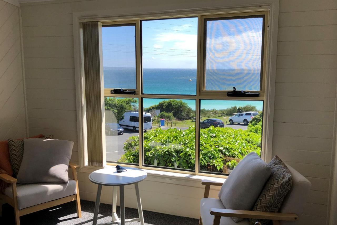 Binalong Beach Cottage Beachfront At Bay Of Fires Next To Restaurant Binalong Bay Eksteriør billede