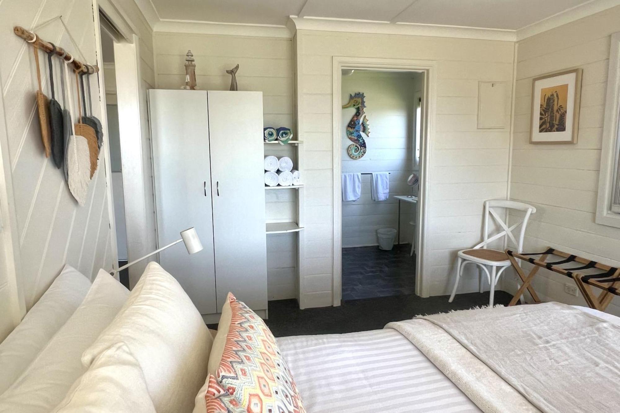 Binalong Beach Cottage Beachfront At Bay Of Fires Next To Restaurant Binalong Bay Eksteriør billede